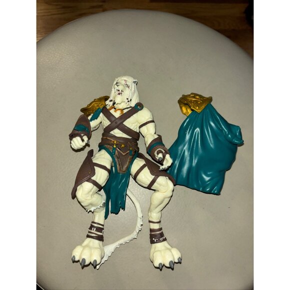 Funko Magic:The Gathering Legacy Action Figures Ajani Goldmane 7” Vinyl No Staff - Picture 4 of 7